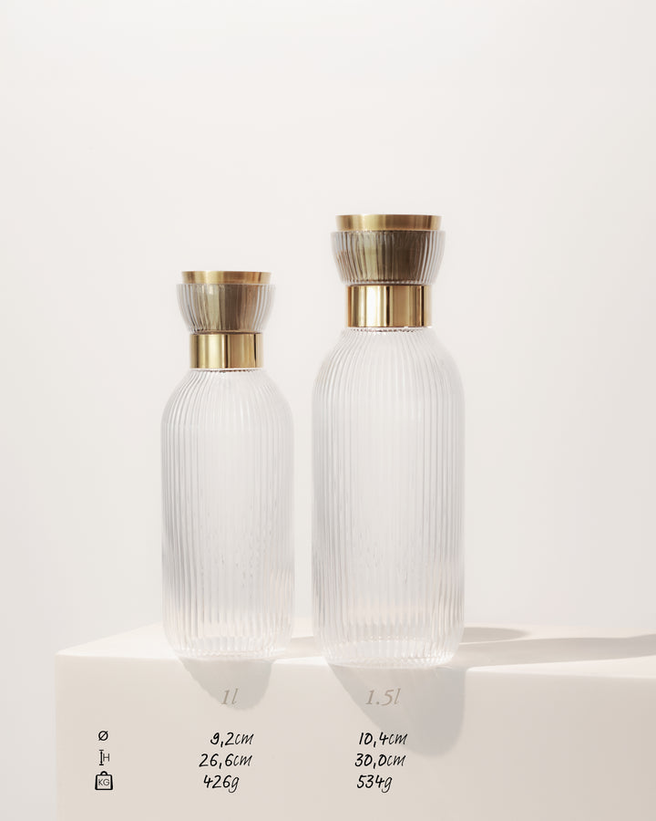 MAMEIDO Mundgeblasene Wasserkaraffe mit edlem Ausgießer #farbe_crystal-gold